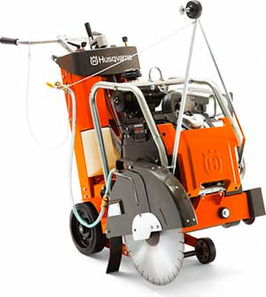 Резчик швов HUSQVARNA FS-524 в прокат в Екатеринбурге. У нас лучшая цена за сутки! Возможность взять в аренду с выгодной скидкой до 40% при экспресс доставке 24/7. И помните, ночью стоимость еще дешевле на 30%! #арендапрокат #виброплита #выгодно